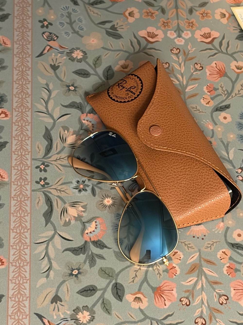 Ray-Ban Unisex Aviator 55m Sunglasses with Blue/Gold Gradient Frame - Picture 2 of 5
